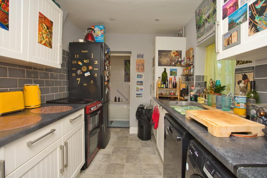 House in Dover, Tower Hamlets - View 5
