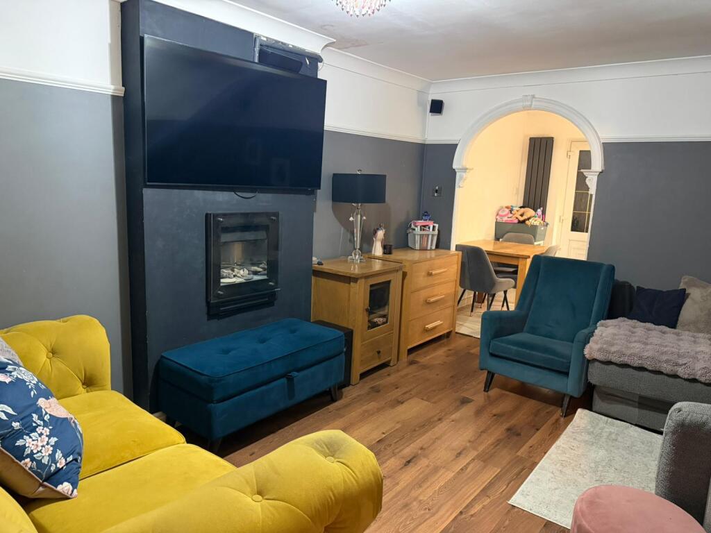 Willenhall, WV12 photo 5