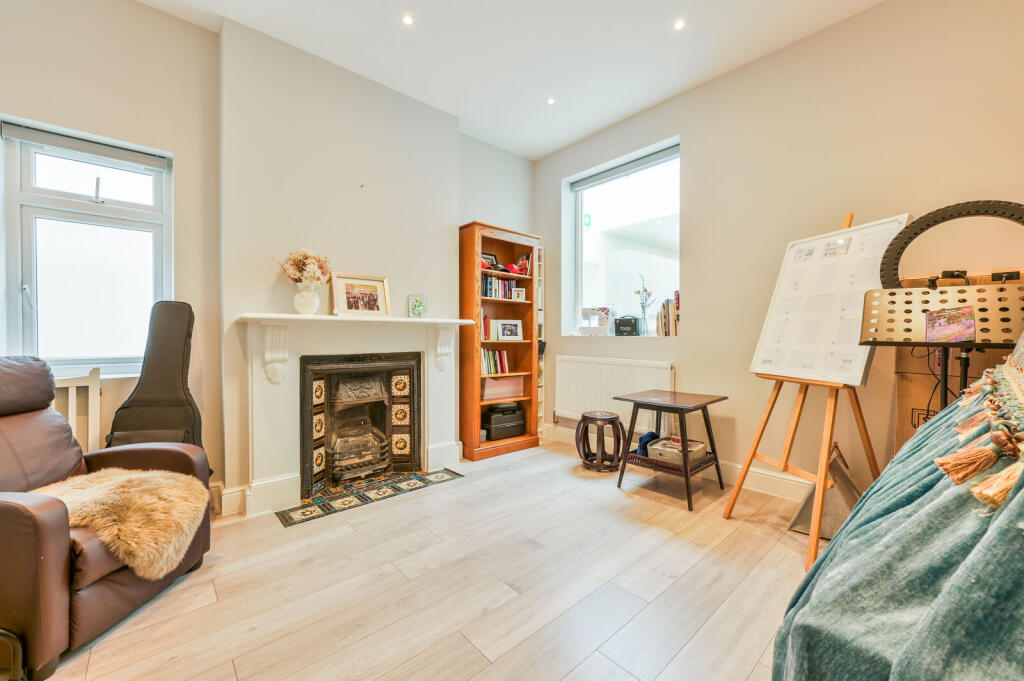 House in London - View 4