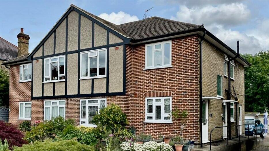 Main image of property: Warren Road, Chingford, E4