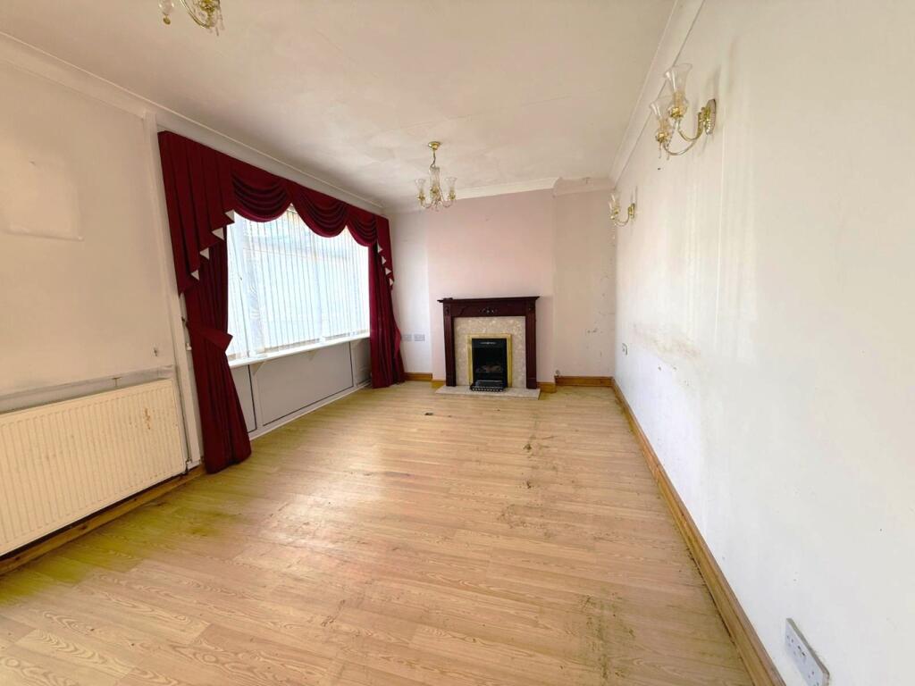 House in Gillingham, Medway - View 3