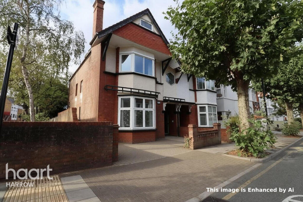 2-bed flat on Greenhill Road, Harrow, £350,000