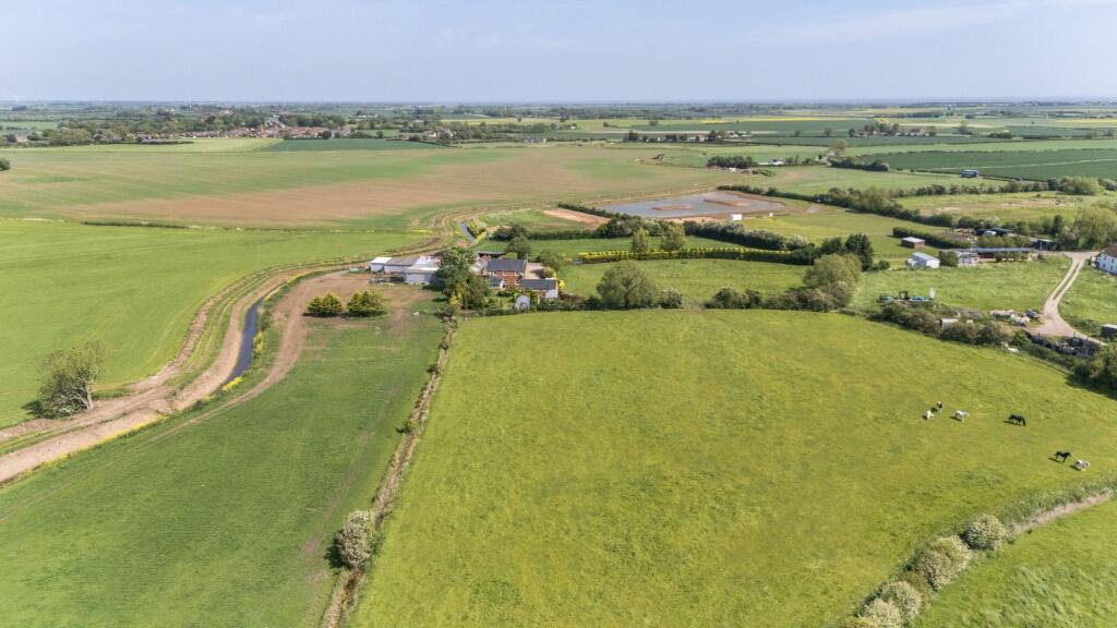 Main image of property: Helsey, Hogsthorpe, PE24