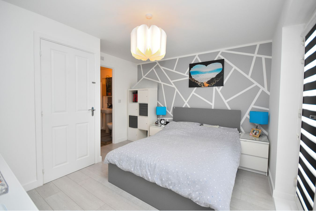 House in Northampton - More