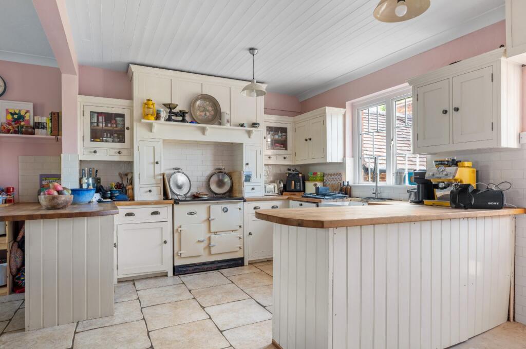 House in Redhill - More
