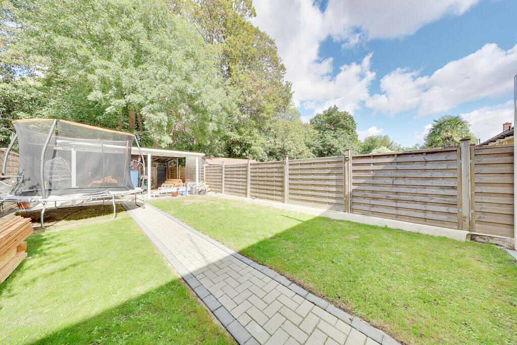 House in Bromley - View 4