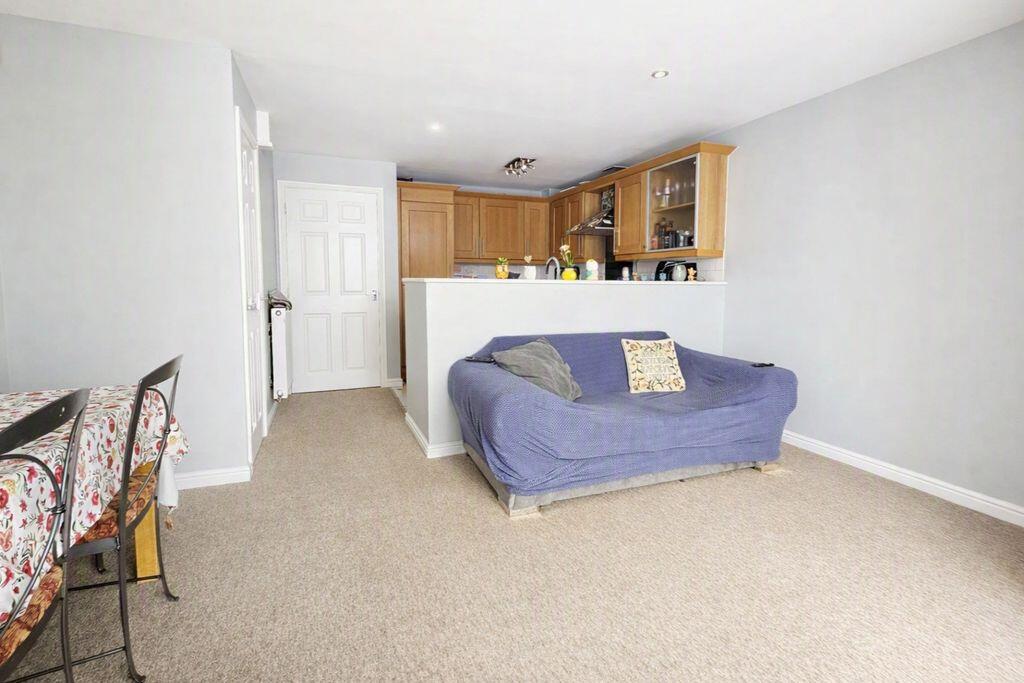 House in Portsmouth - View 5