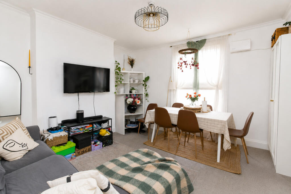 Main image of property: Elgin Road