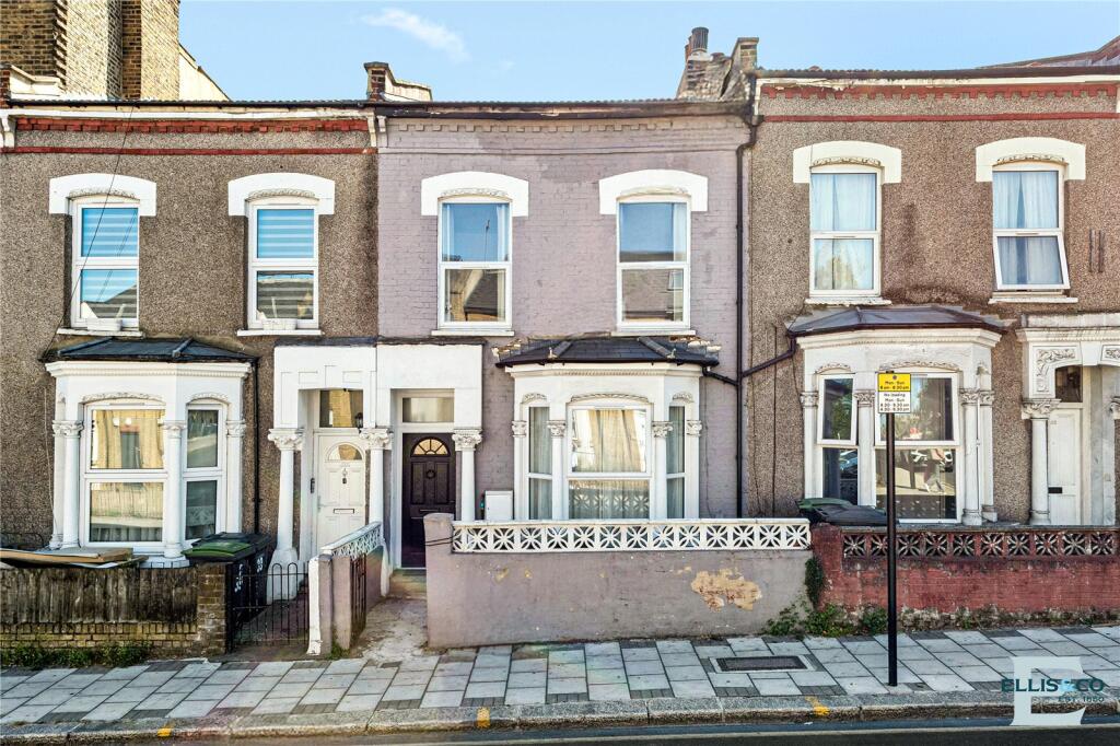 House in London - View 2