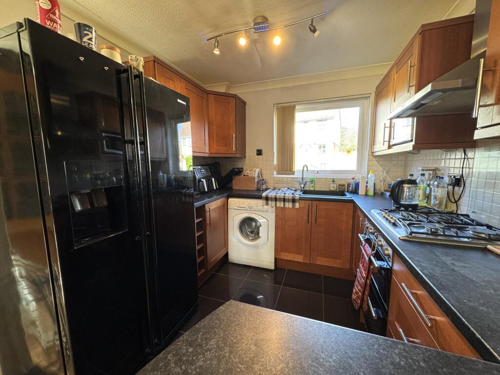 Seaford Close, Bursledon Green, Southampton photo 3