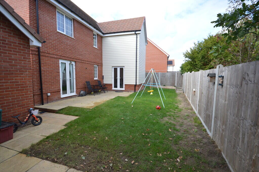 Victoria Avenue, Alresford photo 4