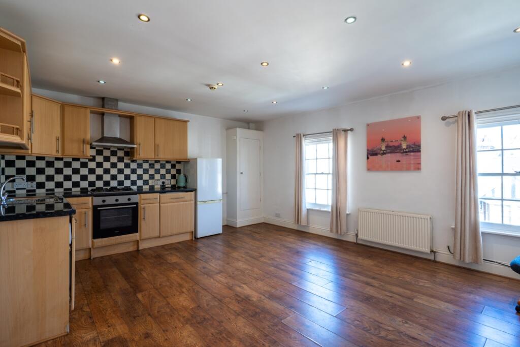 Main image of property: Windmill Street, Gravesend, DA12 1BL