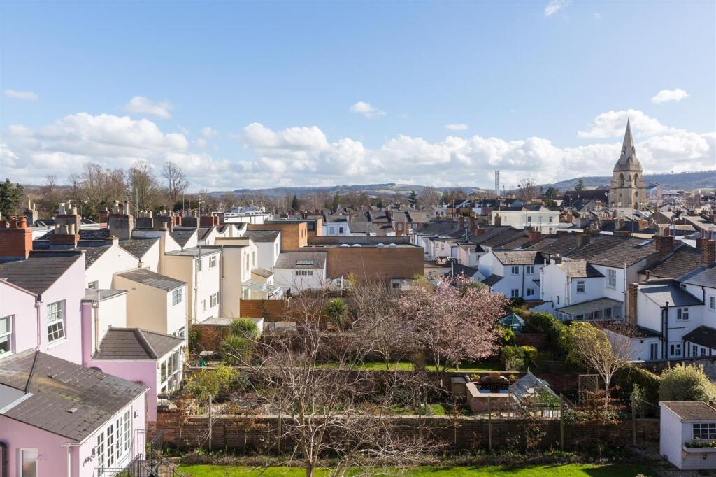 Apartment in Cheltenham, Sandford, Montpellier - View 3