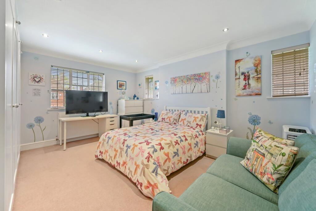 House in London, Hampstead Garden Suburb - More