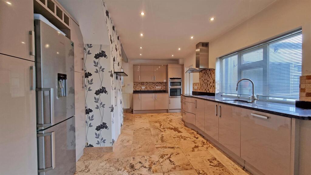 Alcester Road, Hollywood photo 4
