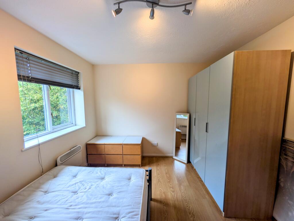 Apartment in Salford, Blackfriars, Lower Broughton - View 5