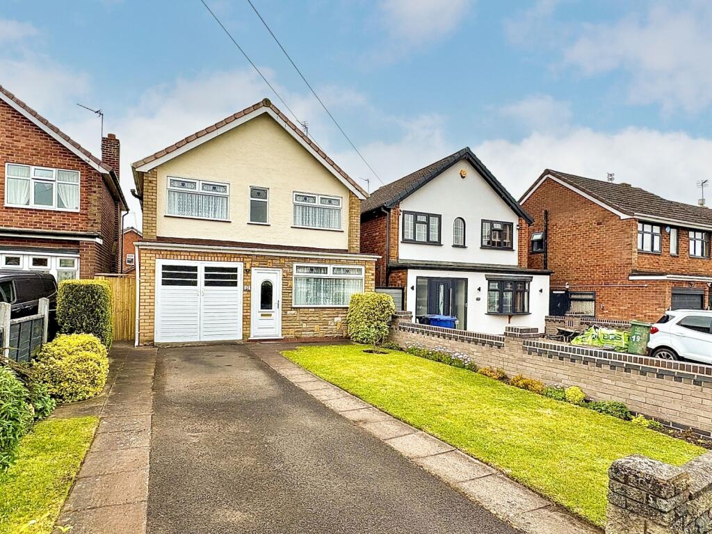 3-bed detached on Whitegates Road, Bilston, WV14 8XB, £259,950