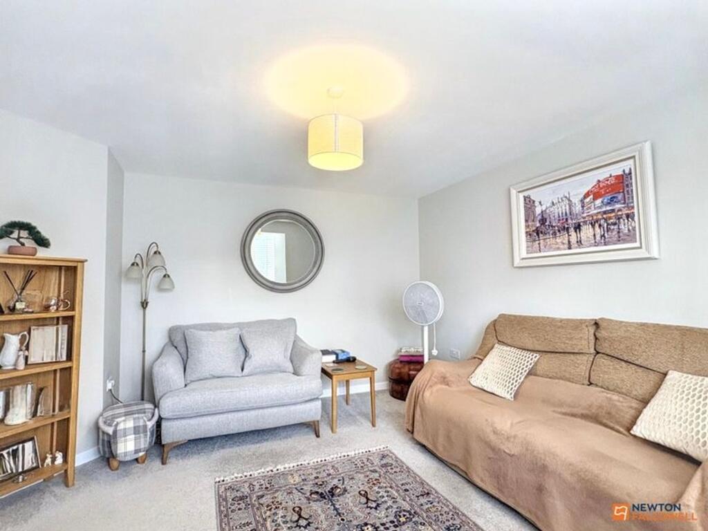 House in Leicester - View 5