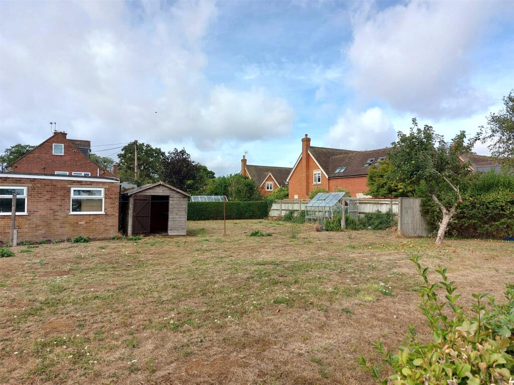 Ross Road, Aston Abbotts - View 2