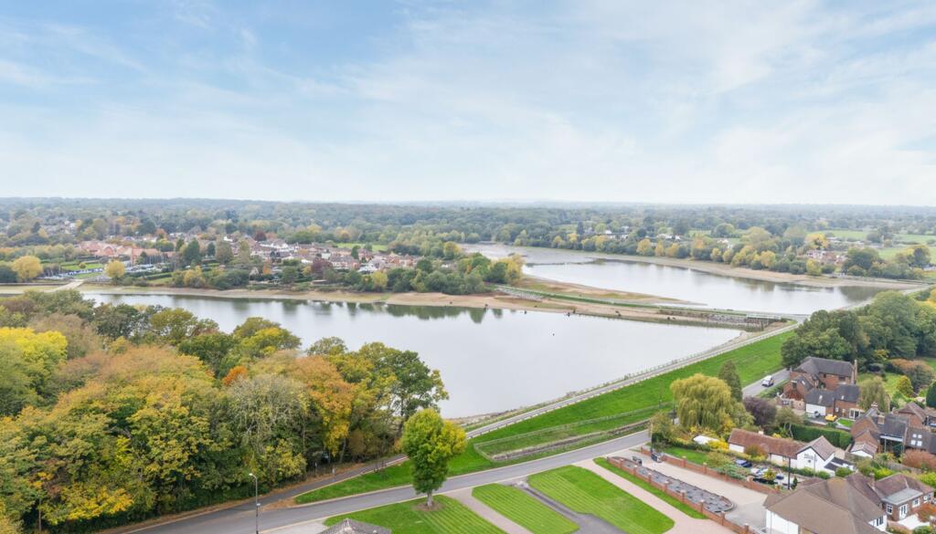 Additional image 2 of Shutt Lane, Earlswood, B94