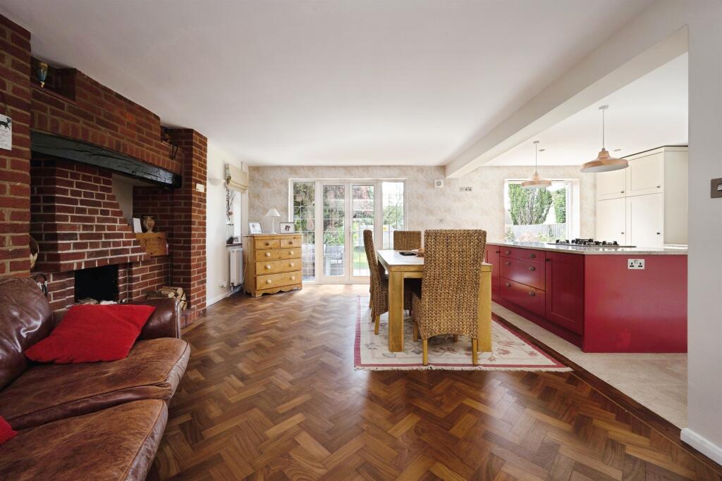 Marsh Lane, Stoke Mandeville, Aylesbury - View 4