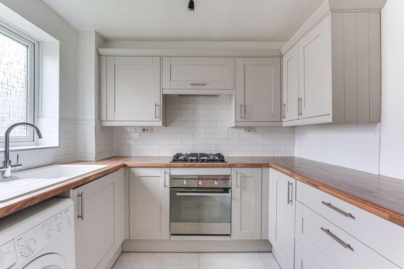 Sewardstone Road, London photo 3