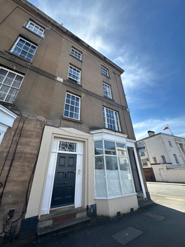 Main image of property: 2 Bed flat, Radford Road, CV31 1LX