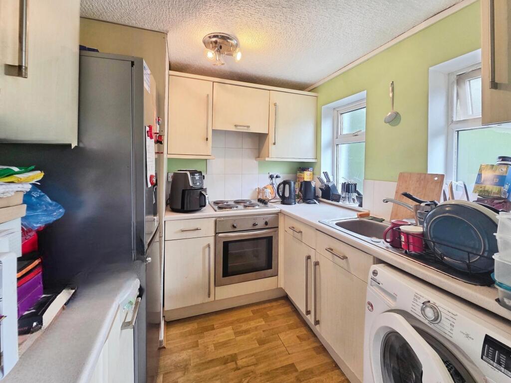 Carr Road, Deepcar, Sheffield, S36 photo 4