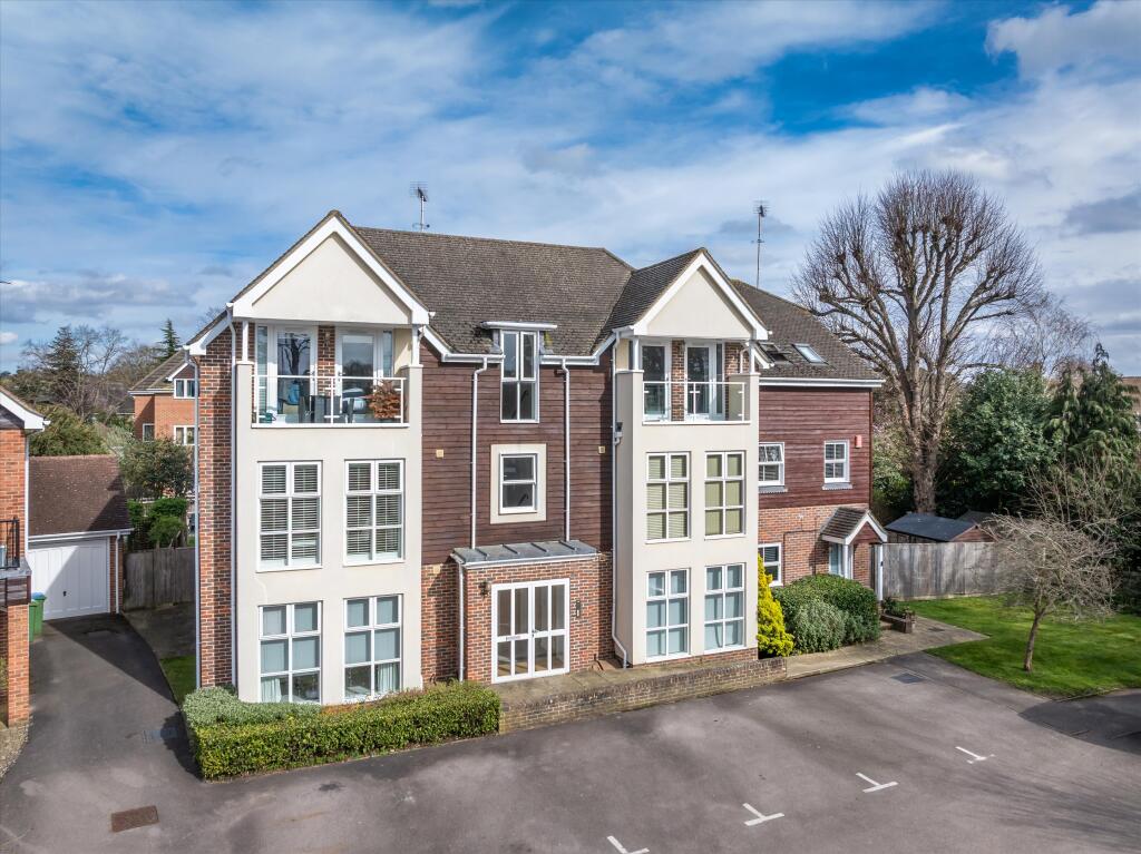 Main image of property: Pendenza, Cobham, Surrey KT11