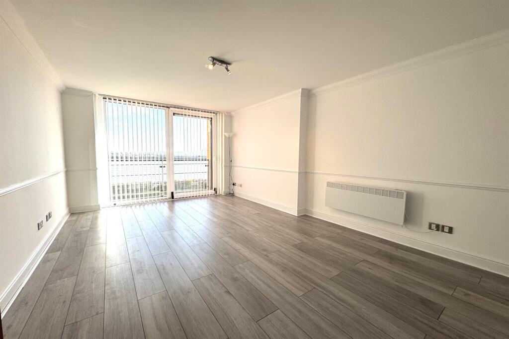 Apartment in London - View 2