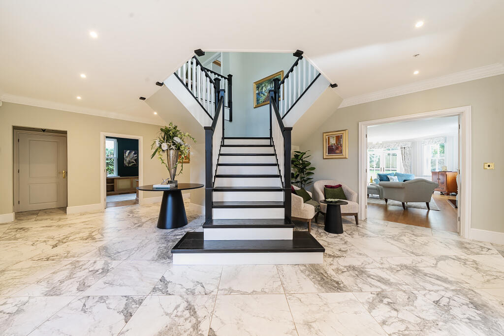 Fairacres, Cobham, KT11 – pohled 2