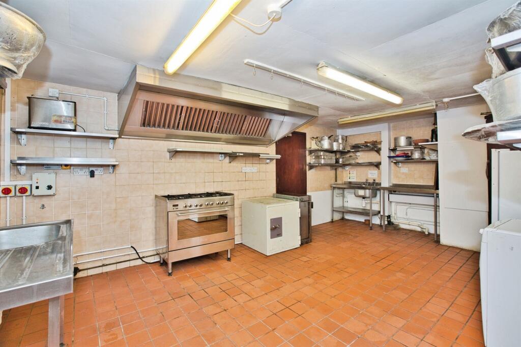 Additional image 10 of Holywell, East Coker, Yeovil