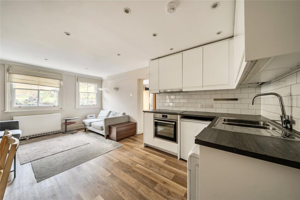 Apartment in Kingston upon Thames - View 2