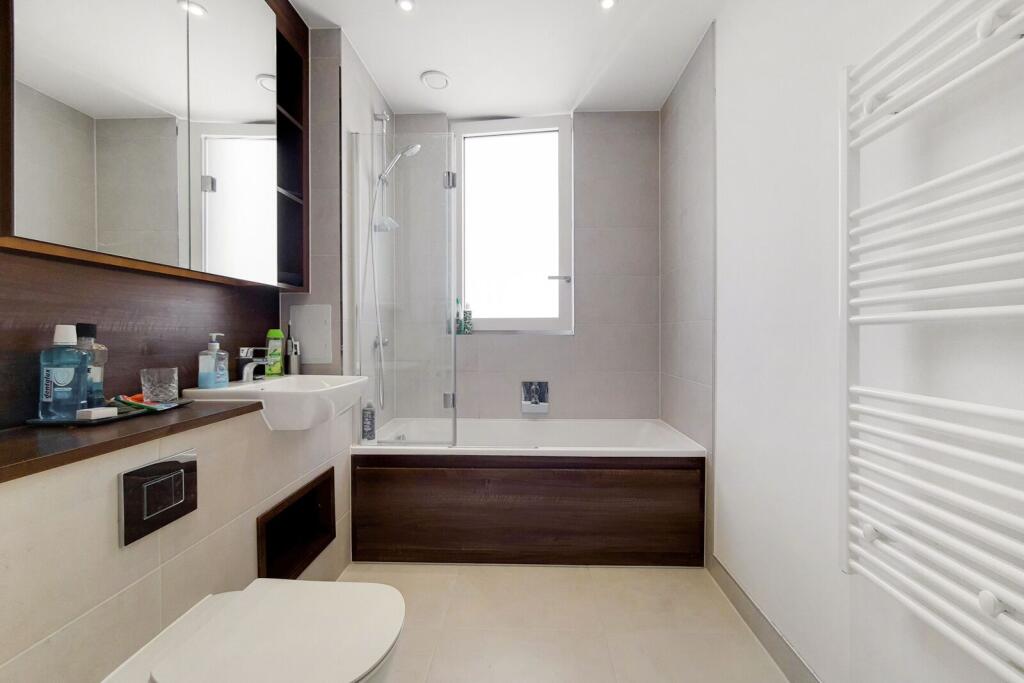 Apartment in London, Greenhill, Wealdstone - View 4