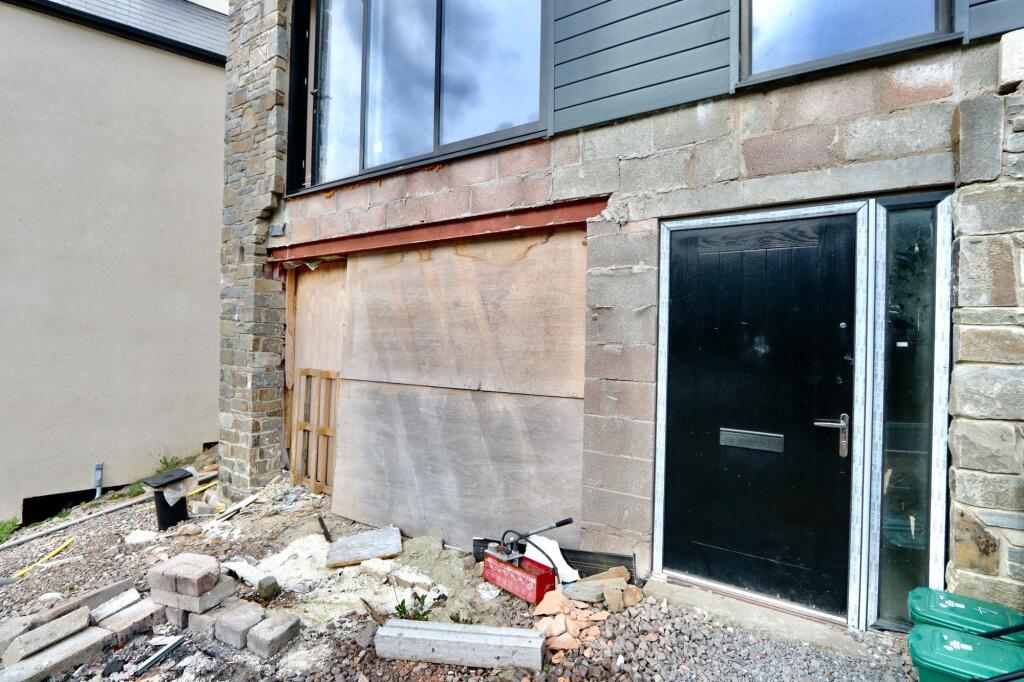 House in Abercarn - More