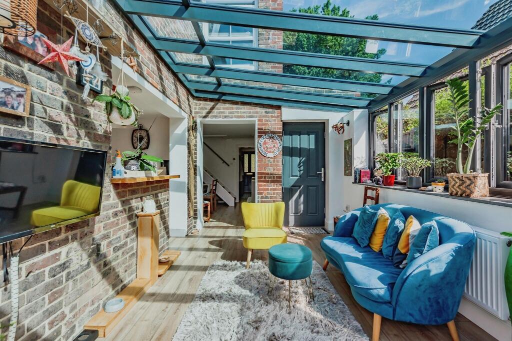House in Mid Sussex, Worth - View 5
