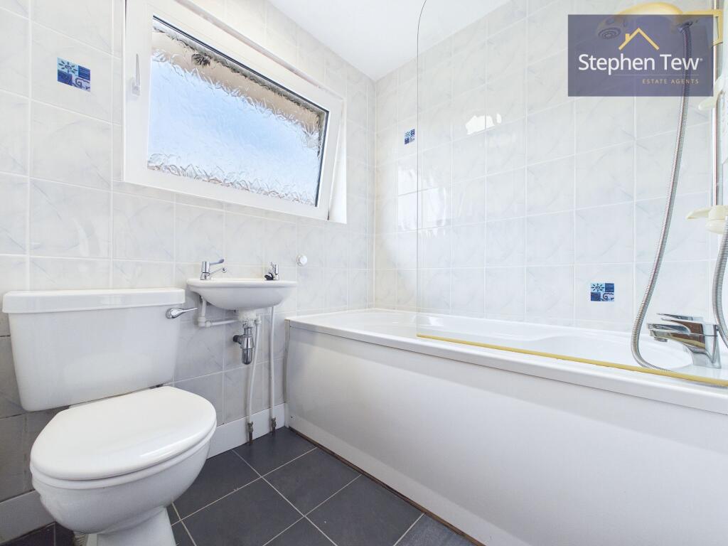 Willowcroft Drive, Hambleton, FY6 photo 4