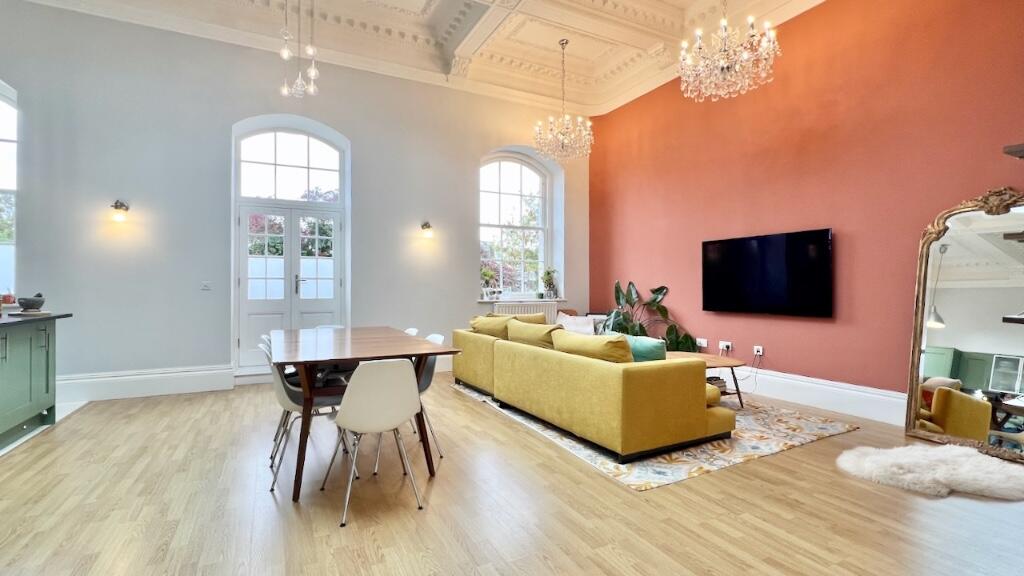 The Ridgeway, London, E4 photo 3