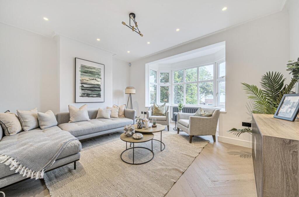 Lullington Garth, Woodside Park - View 2