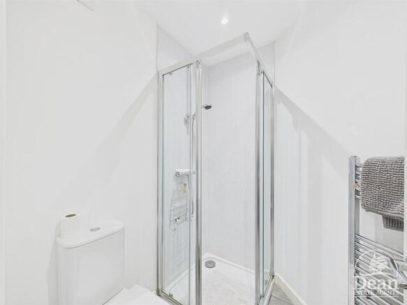 Deers Leap- Shower Room