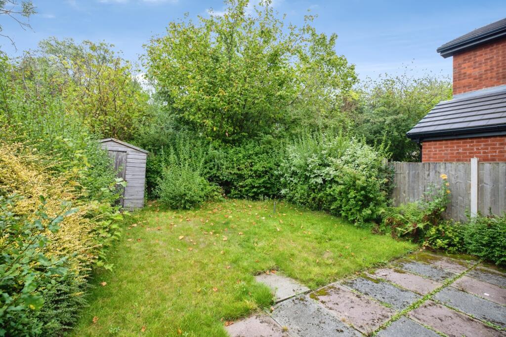 House in Chorley, Clayton-le-Woods - More