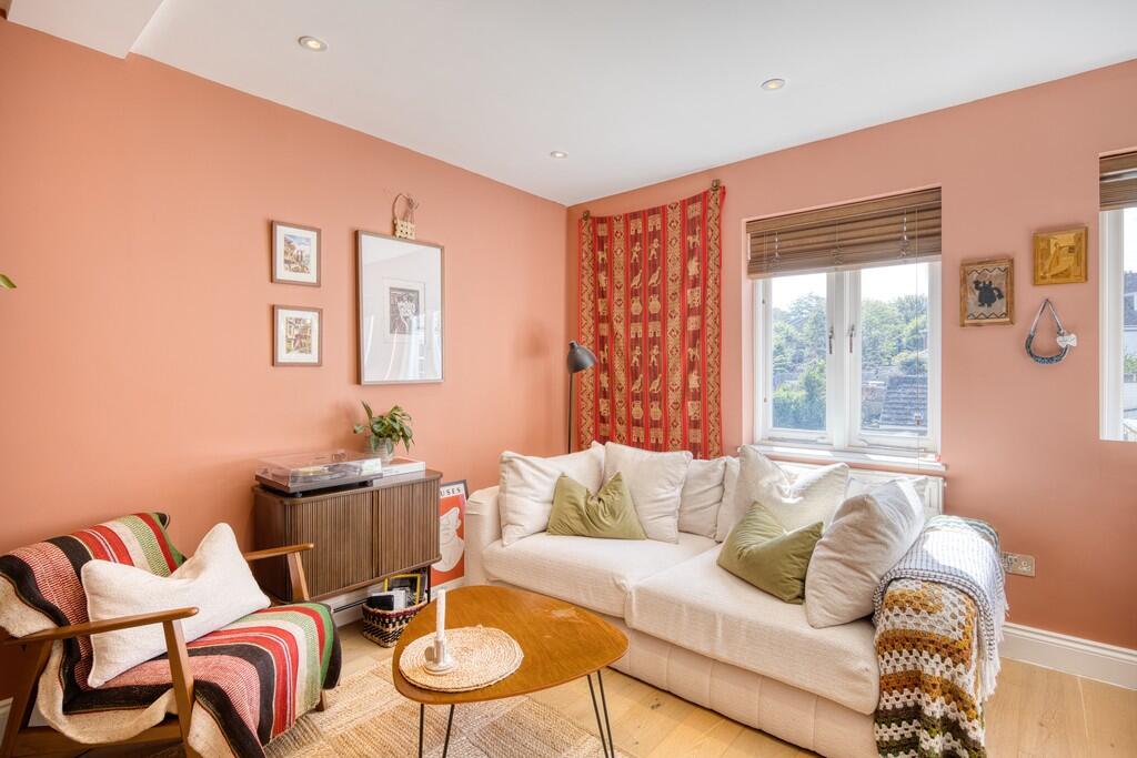 Apartment in Surbiton - View 5