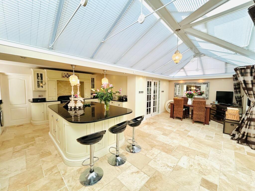 House in Warrington, Rixton-with-Glazebrook - View 3