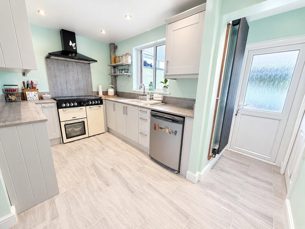 House in Dudley, West Midlands - View 2
