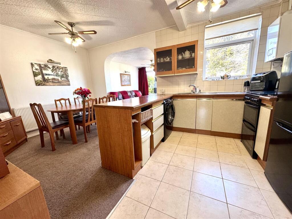 Alexander Road, Bexleyheath - View 2