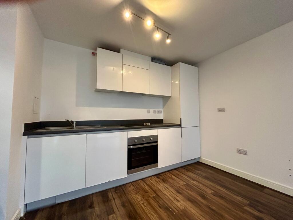 Apartment in Dudley, West Midlands - View 2