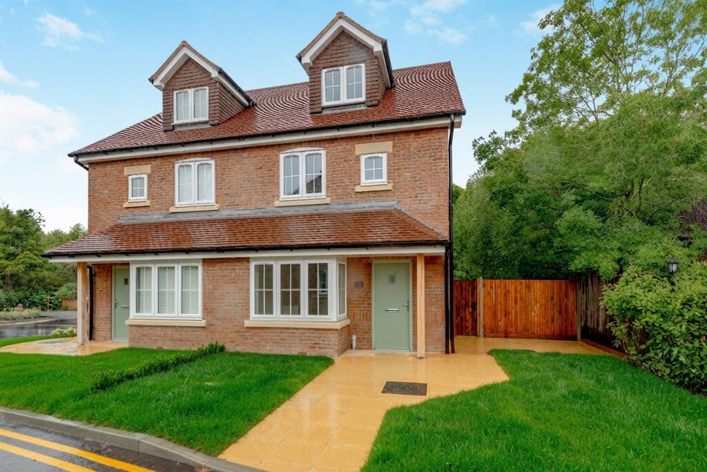 Main image of property: Springfield Close, Salfords, Redhill