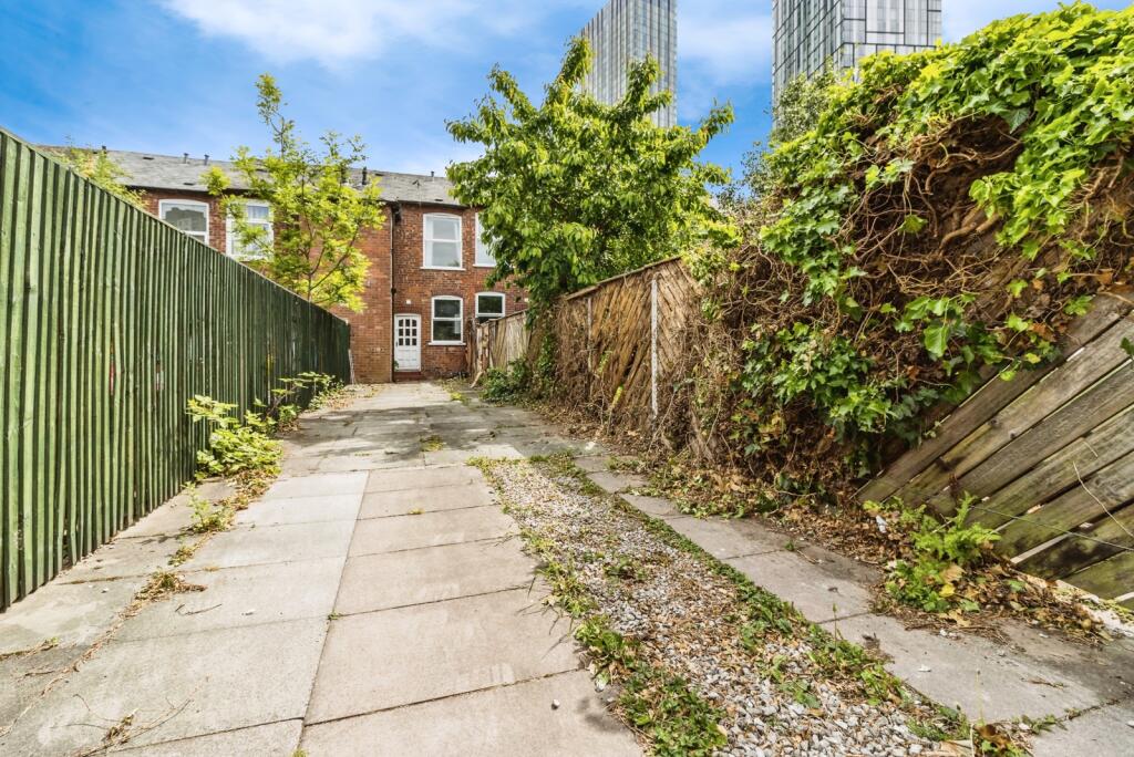 2 bedroom terraced house for rent