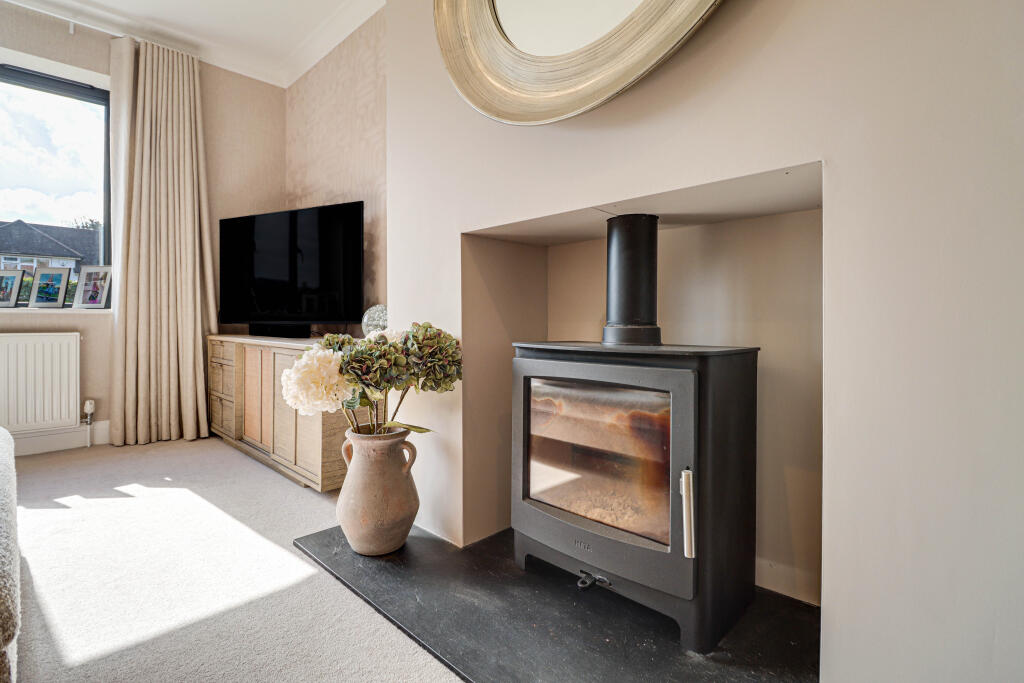 Additional image 3 of Grant Gardens, Harpenden, Hertfordshire, AL5