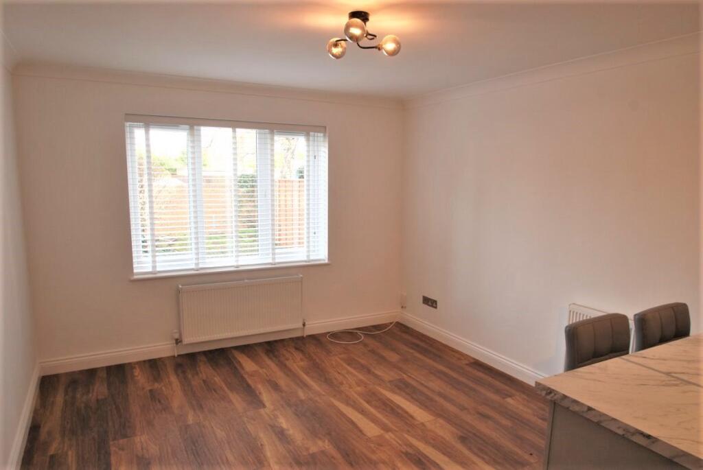 Apartment in Twickenham - View 4
